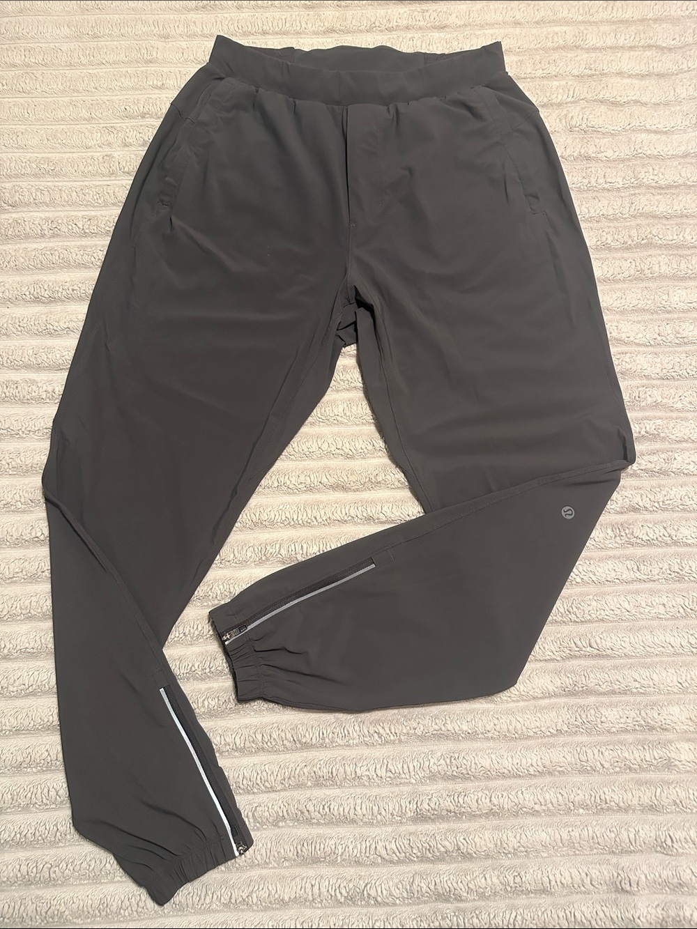 Lululemon Athletica Gray Lightweight Jogger Pants